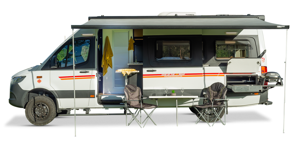 Kruiswagen Luxury Offroad Motorhome - Open Side View